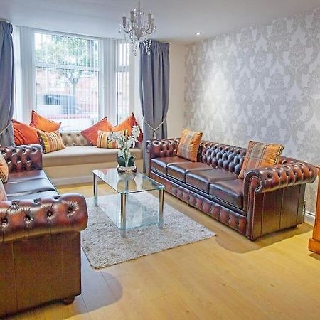 Scarborough Stays - Luxury Townhouse Ideal For Large Groups - Hot Tub المظهر الخارجي الصورة