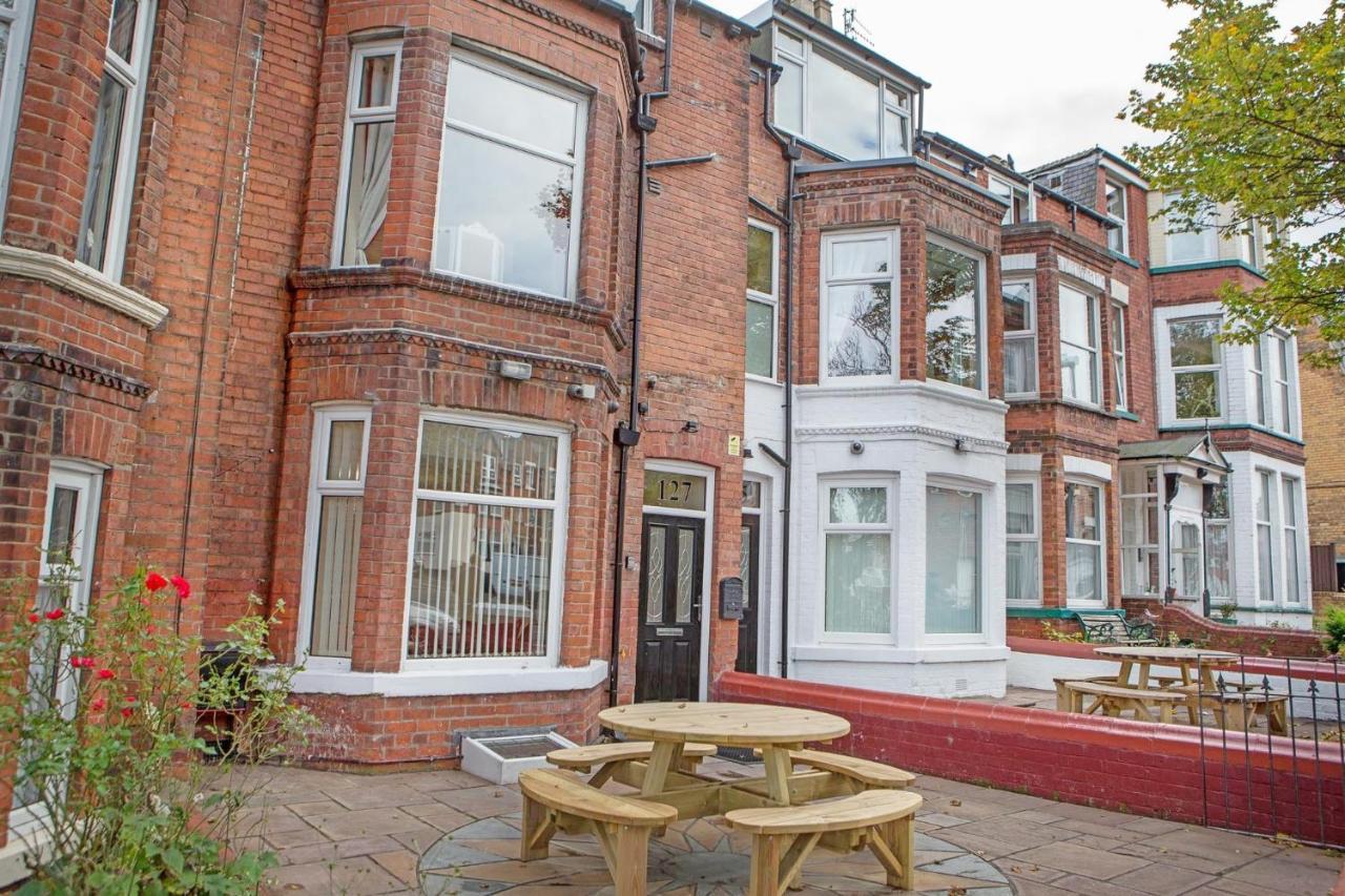Scarborough Stays - Luxury Townhouse Ideal For Large Groups - Hot Tub المظهر الخارجي الصورة