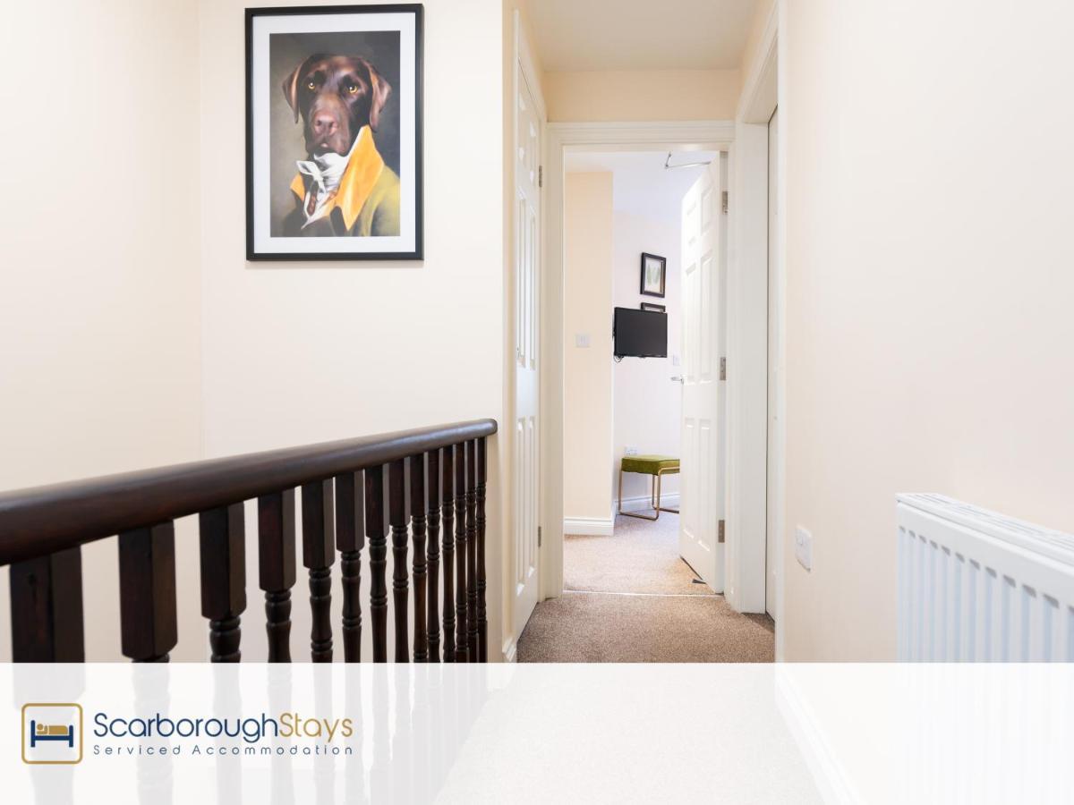 Scarborough Stays - Luxury Townhouse Ideal For Large Groups - Hot Tub المظهر الخارجي الصورة