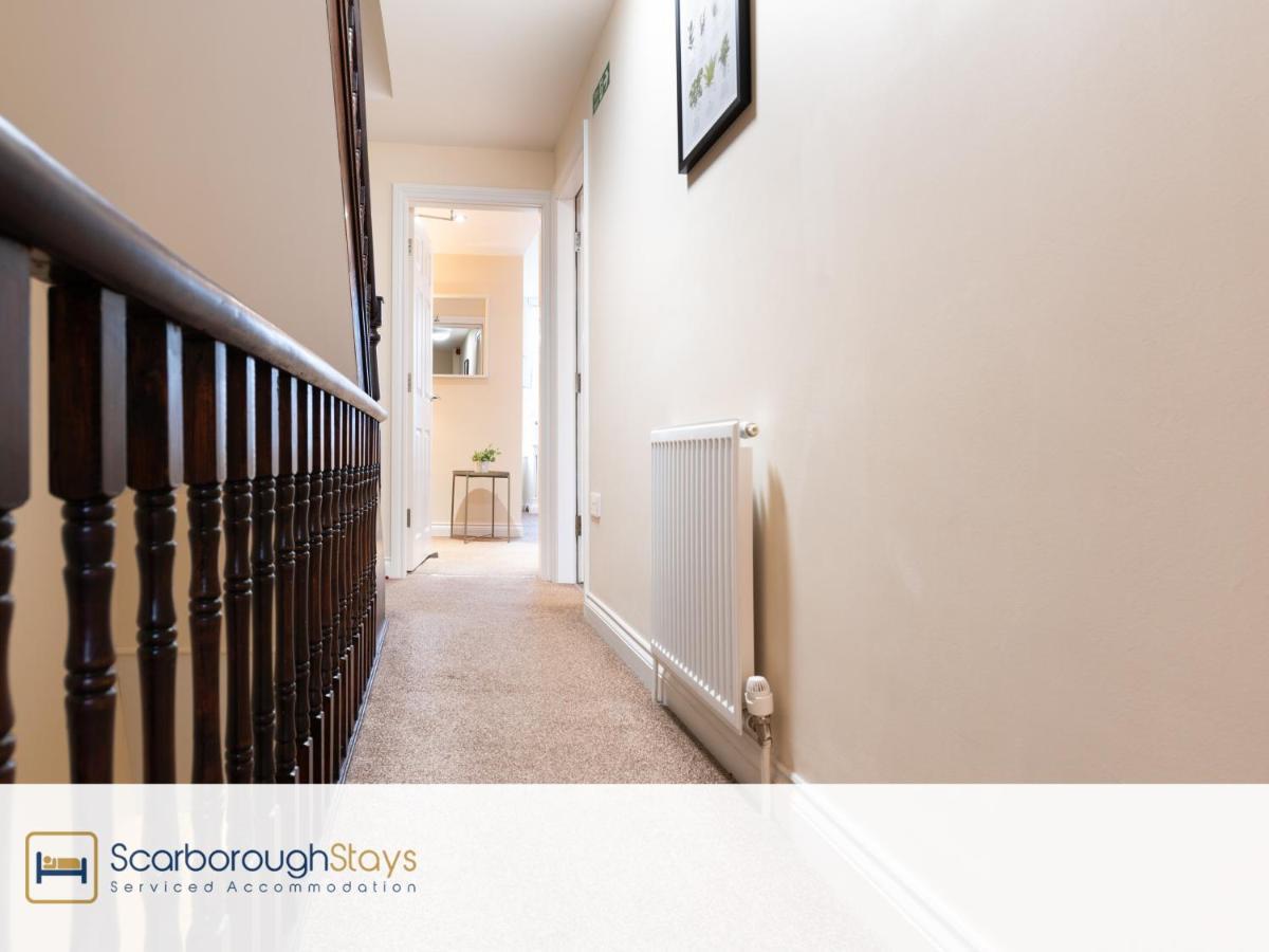 Scarborough Stays - Luxury Townhouse Ideal For Large Groups - Hot Tub المظهر الخارجي الصورة