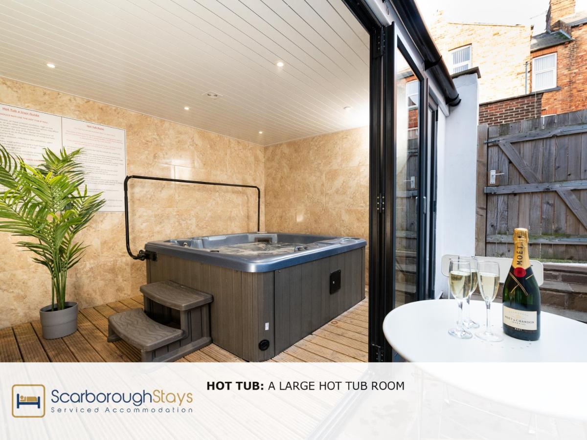 Scarborough Stays - Luxury Townhouse Ideal For Large Groups - Hot Tub المظهر الخارجي الصورة